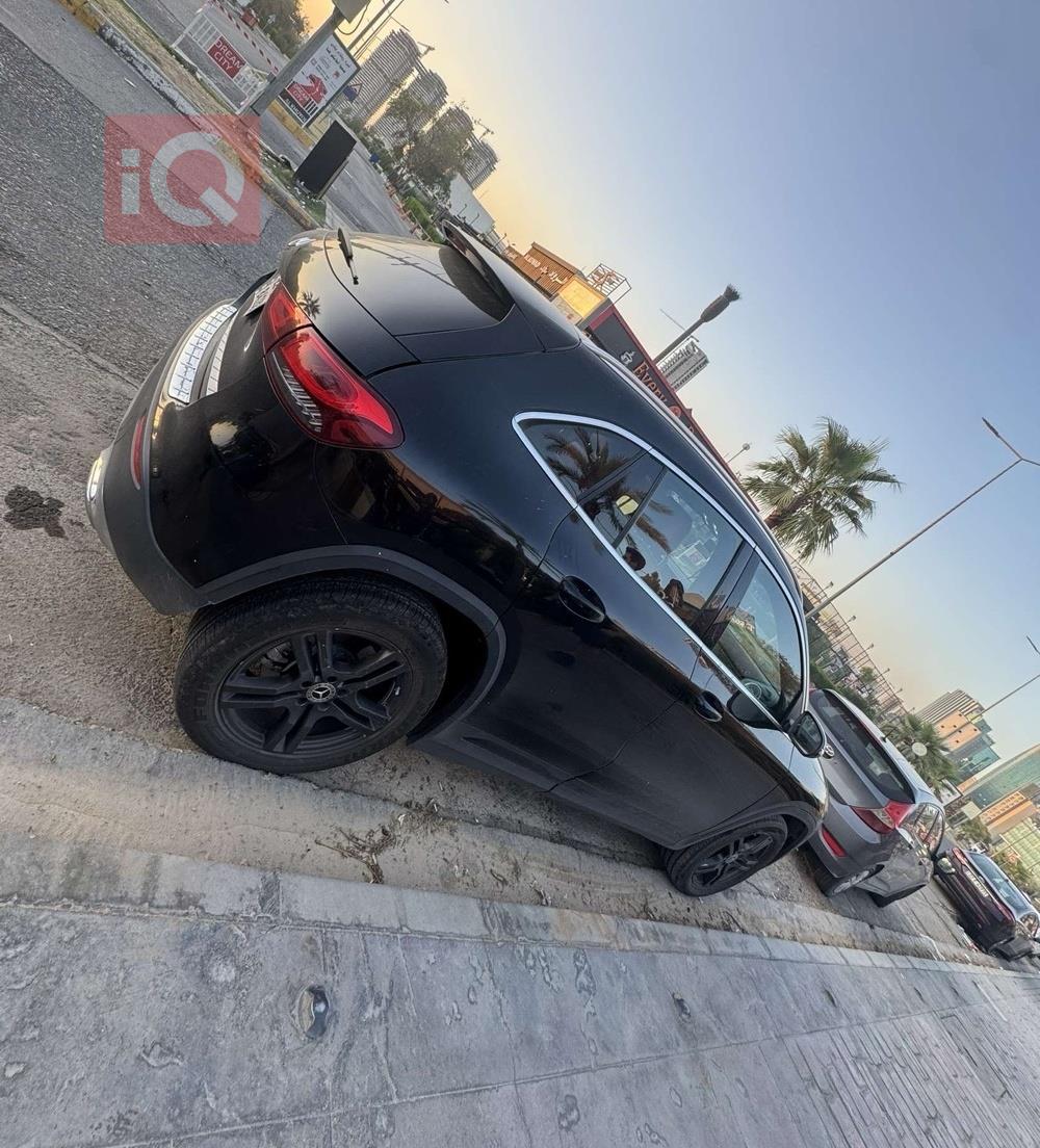 مێرسێدس بێنز GLA